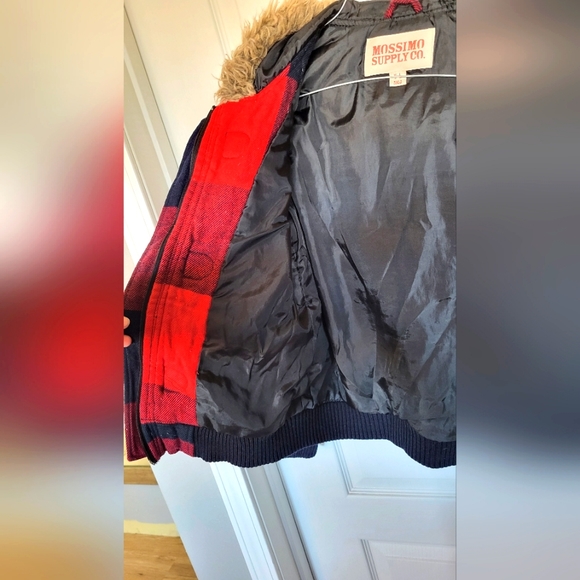 BLACK AND RED WINTER COAT - Picture 6 of 7